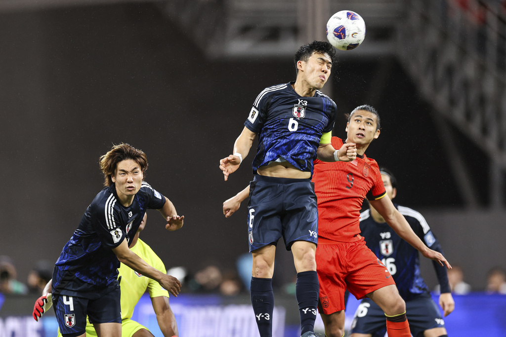英超：热刺客场3-1击败狼队